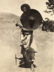 Budowanie imperium w epoce faszystowskiej: wojownik Cunama, 09.05.1936 (zdjęcie czarno-białe)