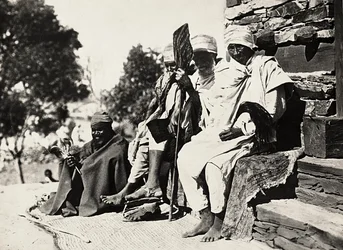 „Budowanie imperium” w epoce faszystowskiej: tubylcy Meschin, 09.05.1936 (zdjęcie czarno-białe)