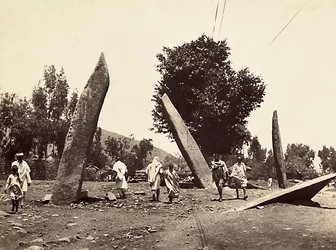Budowanie imperium w epoce faszystowskiej: miejsce, na którym kiedyś stał obelisk z Aksum, teraz przeniesiony do Rzymu, 09.05.1936 (zdjęcie czarno-białe)