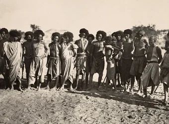 „Budowanie imperium” w epoce faszystowskiej: plemię Beni Amer, 09.05.1936 (zdjęcie czarno-białe)