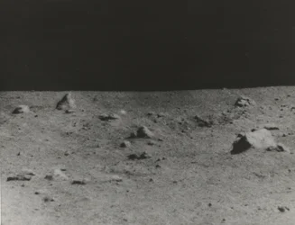 [Powierzchnia Księżyca sfotografowana przez Surveyor V], 1967.