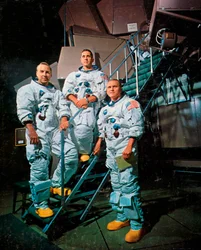 Załoga Apollo 8 przed symulatorem, 1968.