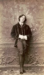 Oscar Wilde, początek lat 80. XIX wieku (zdjęcie)