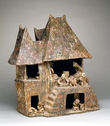Dom na podeście (ceramiczne)