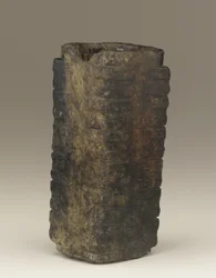 Tall tube (cong) Lake Tai region, Liangzhu culture, 3300-2250 BC (jade)