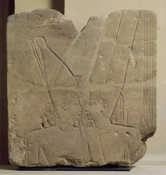 Bóg Amon obejmujący Ramzesa II, Karnak, ok. 1401-1213 pne (piaskowiec)