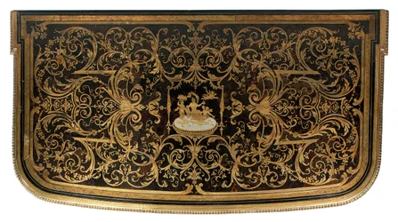 Detal komody Ludwika XIV (ormolu, mosiądz, szylkret i hebanowy boulle) (patrz także 486114-19)