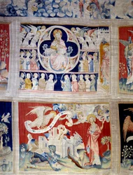 Kurtyna Apokalipsy (1373-1383), n. 13: Bóg i Baranek, symbol Chrystusa. Poniżej, n. 20, trzej aniołowie uwalniają moce. Gobelin Nicolasa Bataille