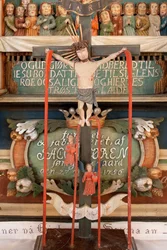 Chrystus na krzyżu, fragment ołtarza (drewno malowane)