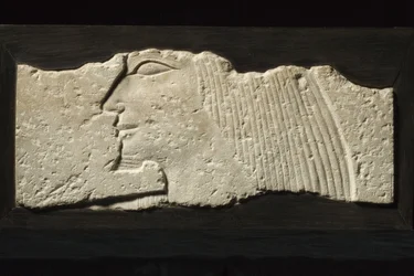 Fragment reliefu, 5-6 dynastia, 2454-2140 pne (wapień)