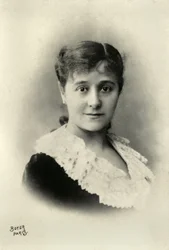 Portret Emilie Broisat (zdjęcie)