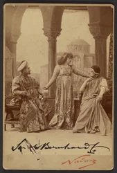 [Sarah Bernhardt jako Gismonda].