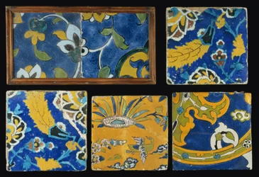 Grupa Safavid Cuerda Seca Tiles (ceramika)