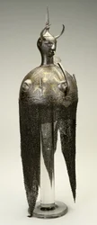 Kulah Khud, hełm, ok. 1700, przerobiony w 1800 (żelazo ze złotą i srebrną inkrustacją)