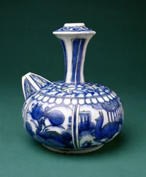 Safavid Blue and White Kendi, 1600-50 (ceramika malowana podszkliwnie)