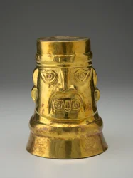 Kero (ceremonialne naczynie do picia), c.1000-1476 (stop złota)