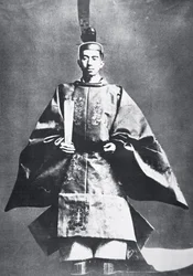 Hirohito, cesarz Japonii, podczas intronizacji