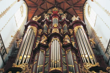 Organy w kościele St-Bavokerk lub Grote Kerk, zbudowane przez Christiana Mullera (1690-1763), Haarlem, Holandia