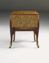 Komoda Ludwika XV, ok. 1765-70 (tulipanowiec, jawor, amarant i intarsja z ormolu) (patrz także 463004, 465390 i 465391)