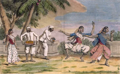 Grupa Bayaderes, czyli indyjskich tancerek, z muzykami płci męskiej, ilustracja z „Voyage aux Indes et a la Chine”, sztychowana przez Poissona, 1782 (kolorowa grawerunek)