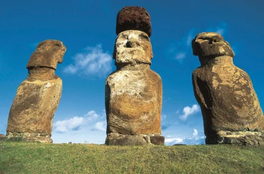 Posągi moai, Park Narodowy Rapa Nui, Wyspa Wielkanocna, Chile