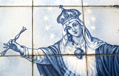 Szczegół Maryi Dziewicy z ozdobnego panelu przedstawiający ją miażdżącą Węża, Lamego, Portugalia. 1738 (płytki ceramiczne)