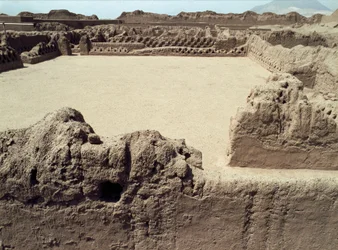 Kultura Chimu: widok na prekolumbijskie miasto Chanchan, 850-1470 AD
