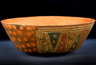 Kubek / kultura Paracas (terakota)