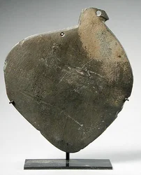 Paleta z głową ptaka, prawdopodobnie perliczka, okres Nagady II, ok. 3500-3100 pne (zielony łupek)