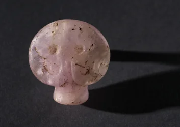 Amulet z głową byka, ok. 3500 p.n.e.-2950 p.n.e.