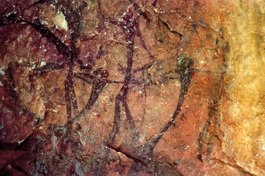 Postacie ludzkie z kokardkami, Cueva del Civil, Tirig, Barranc de la Valltorta, Walencja, Hiszpania (malarstwo)