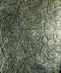 Prehistoria, sztuka naskalna: petroglif (graffiti na kamieniu) postaci ludzkich. neolit, epoka kamienia. (Azerbejdżan) Epoka brązu. Baku, Państwowe Muzeum Historii Religii Azerbejdżanu