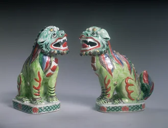 Para Lwów Famille Verte, okres Kangxi (1662-1722) (porcelana)