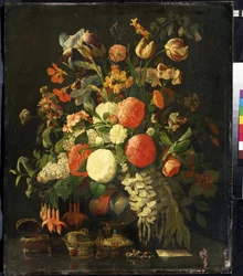 „Bukiet kwiatów”” (Kwiaty) Na stole są szkatułki na biżuterię. Obraz Rachel Ruysch (1664-1750) XVIII-wieczne Muzeum Sztuki Michaiła Kroszyckiego, Sewastopol (Sewastopol) Ukraina