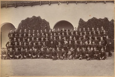 B. c/o Pułk Devonshire, Jhansi (awers)