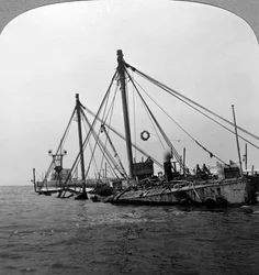 Zatopiony okręt wojenny HMS Vindictive, Ostenda, Belgia, I wojna światowa, 1918.