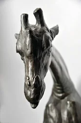 Duża żyrafa z opuszczoną głową, model 1909-10, odlana przed 1913 (brąz) (patrz też 3084917-43)