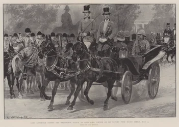 Lord Kitchener przechodzący obok statuy Wellingtona w Hyde Park Corner po powrocie z RPA, 12 lipca