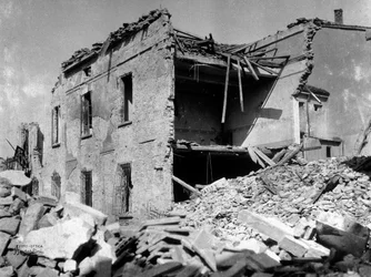 Bombardowania Sermide: poważnie uszkodzony dom podczas II wojny światowej