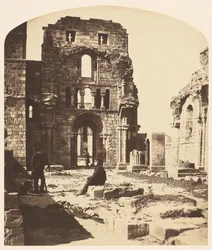 Wnętrze, klasztor Lindisfarne, zachodni kraniec