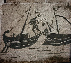 Starożytna Ostia (Ostia). Place des Corporations. Mozaika Sabratha Seafarers Corporation. Załadunek towarów na statek.
