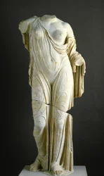 Kopia Tułowia Afrodyty typu Venus Genetrix (marmur)