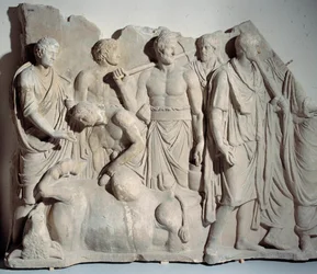 Marmurowa płaskorzeźba z Forum Trajan: scena haruspice (devin etrusque) konsultująca wnętrzności byka z księdzem i liktorami. Ciemny. 0,6x2m. ok. 120 AD Paryż, Luwr