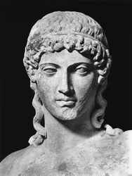 Apollo (marmur) (zdjęcie czarno-białe) (szczegół)