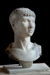 Rzymskie marmurowe popiersie Ptolemeusza z Mauretanii (10 p.n.e. - 40 n.e.)