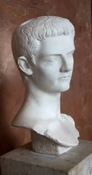 Art Rome Popiersie cesarza Kaliguli (12 - 41 ne) marmur Musee du Louvre.