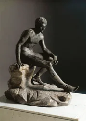 Odpoczywający Hermes. Rzymska rzeźba z brązu według greckiego oryginału Lizypa. Z Ercolano (Herkulanum). Wymiary: 105 cm. Neapol, Museo Archeologico Nazionale