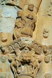 Fasada kościoła Saint Maria de Covet, Isona, Hiszpania, fragment kapitału