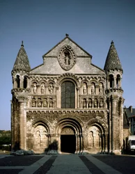 Sztuka romańska: widok Notre Dame la Grande (Notre-Dame-la-Grande). XII w. Poitiers (Wiedeń)