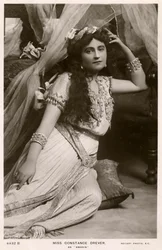 Constance Drever, brytyjska aktorka, ok. 1907.
